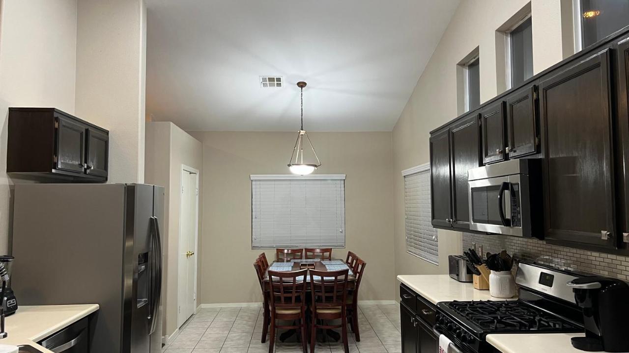 Sweet Spacious 5 Bdrm Home With Pool Las Vegas Exterior photo